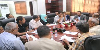 العقربي يعقد أول اجتماع استثنائي لقيادة صندوق صيانة الطرق والجسور لعام 2026 ويشدد على الانضباط المؤس...