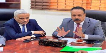 وزير الأشغال يترأس اجتماعاً لقيادات صندوق صيانة الطرق في عدن.  ...
