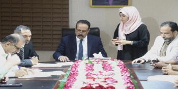  وزير الأشغال يوقع اتفاقية لتنفيذ أعمال الصيانة الروتينية لشبكة الطرق في المحافظات المحررة للفترة من...